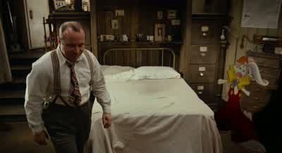 Wait a minute Anybody know you're hereNobody Not a soul exceptWho Well you seeI didn't know where your office was so I asked the newsboyHe didn't know so I asked the fireman the green grocerthe butcher the baker They didn't knowBut the liquor store guy he - Who Framed Roger Rabbit