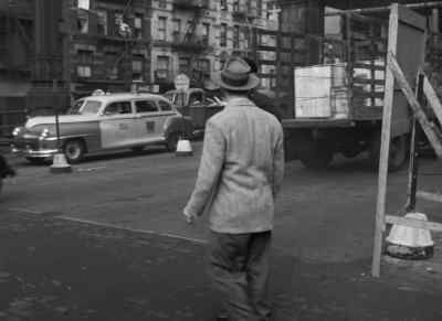 Wait a minute, fella.
I'll tell you when. - The Naked City