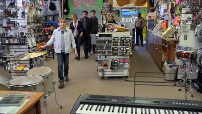 Wait a minute.
Here's when Sammy gets to the store. - Criminal Minds