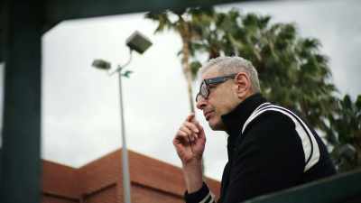 Wait a minute.
I know now what I must do. - The World According to Jeff Goldblum
