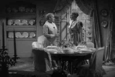 Wait a minute!
Last home is an old maid! - Three Smart Girls