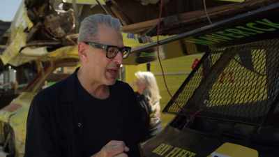 Wait a minute, you mean
you're gonna drive this - The World According to Jeff Goldblum