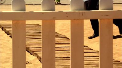 Wait a minute. - CSI: Miami