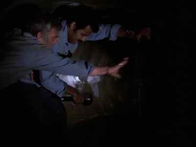 Wait a minute, wait a minute.
It's gotta go somewhere. - Mission: Impossible