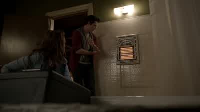 Wait a sec, the heater. - Teen Wolf