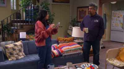 Wait. "Everly &
Sunshine presents - Lopez vs Lopez