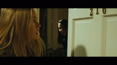 Wait, excuse me! - Jack Reacher: Never Go Back