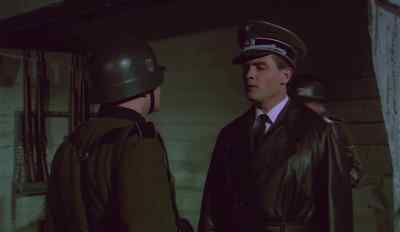 Wait here.
Bormann will be here immediately. - The Bunker