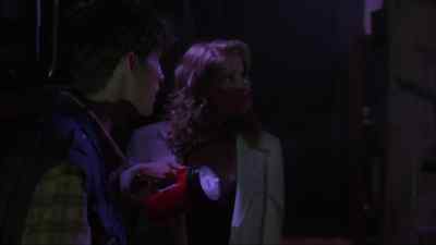 Wait here, darlin'.
I think I'm onto somethin'. - Leprechaun 3