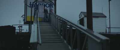 Wait. Here!
[gate rattling] - Mother/Android