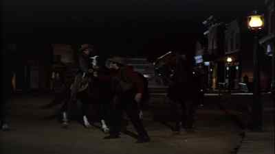 - Wait here for me.
- What are you stopping for? - Rancho Notorious