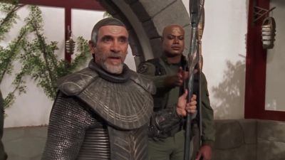 Wait here. - Stargate SG-1