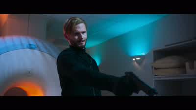 Wait! I have something I need to tell you. - Happy Death Day 2U