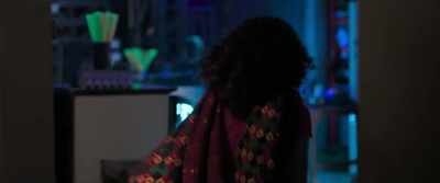 -Wait, I'll look into their matter.
-Hey! - Manmarziyaan