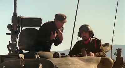 Wait for me,
I'll try to finish my speech... - Megaforce