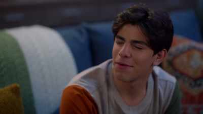 Wait. Mom, you went out
with two guys named Juan? - Ultra Violet & Black Scorpion