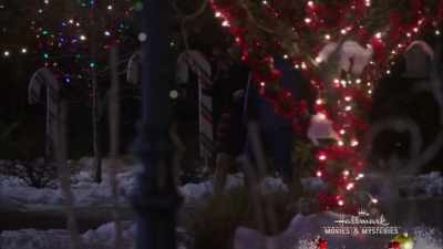 Wait, now who was it
that told me, - Christmas in the Air