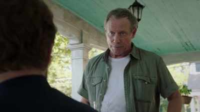 - Wait, now--you're saying
the chief called you himself? - Bluff City Law