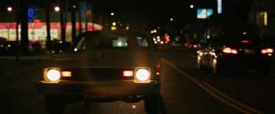 Wait. Pull over.
Right here, right here, right here. - The High Note