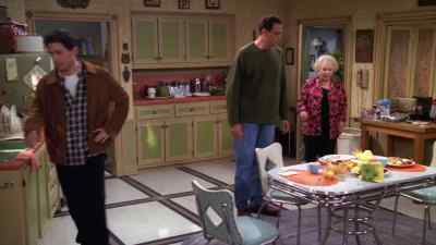 Wait, Raymond.
Ma, sit down, please. - Everybody Loves Raymond