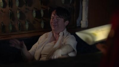 Wait, someone's
still in room 44. - Pose