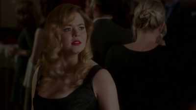 Wait! Something's wrong. - Pretty Little Liars: The Perfectionists