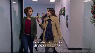       - Wait, wait, wait,
    Vanessa was here at 8:30 - Double Holiday