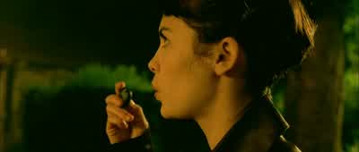 Wait! Wait... Wait, wait! - Amélie