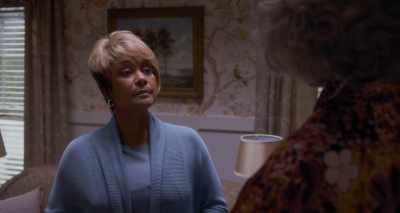- Wait, what you mean, “right away"?
- In two days. - A Madea Family Funeral