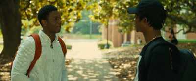 Wait, your white man goes to the forest - Emergency