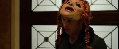 - Wait, why does he have to do that?
- You want it to seem authentic, don't you? - Get the Girl