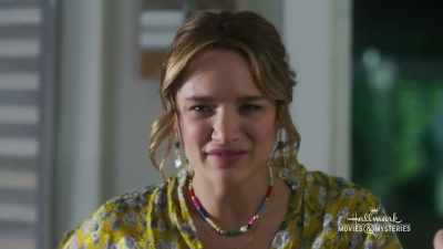 Wait... why would Sanchez
wanna kill your boss? - Nikki & Nora: Sister Sleuths