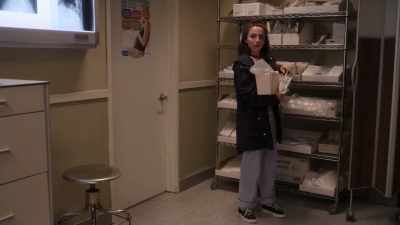 ‐ Wait. You're dating someone?
‐ Who? - Dollface