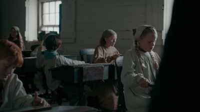 - Wait. You're scared?
- Calm down. Stop. You've had your fun. - The Essex Serpent