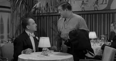 Waita minute. - Abbott and Costello Meet the Mummy