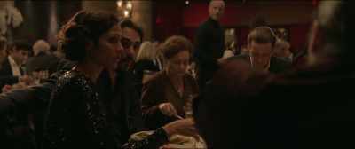 Waiter, come here. - Carbone