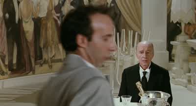 "Waiter?""Yes?" ln position.Stand by behavior. - Life Is Beautiful