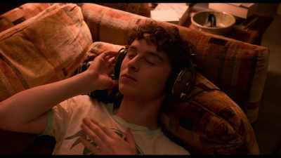 ♪ Waitin' for your lips ♪ - I Am Not Okay with This