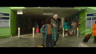 ♪ Waiting in lines ♪ - Love at First Sight