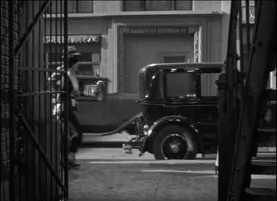 Waiting long, darling? - 42nd Street