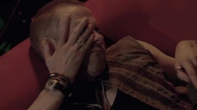 Wake up. Wake up.
Come on. Wake up. - Lost