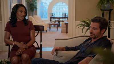 Waking up as the staff
is coming in to work - Tyler Perry's The Oval
