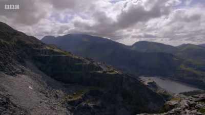 Wales is still experiencing
unseasonable warmth, - Wales: Land of the Wild