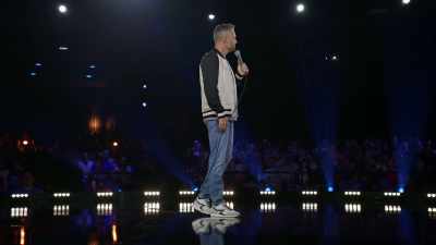 Walk around with it." - Nate Bargatze: Hello World