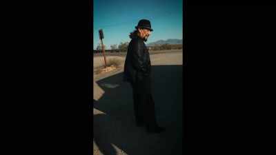 ♪ Walk out of here ♪ - Inmate #1: The Rise of Danny Trejo
