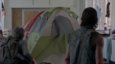 ( walkers snarling ) - The Walking Dead