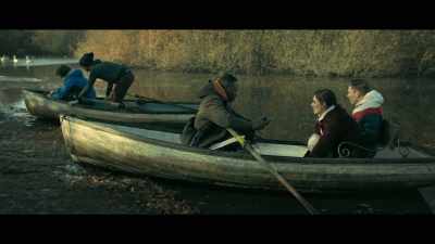 Walkie-talkies, maps, compasses,
all low-tech technology. - War of the Worlds: The Attack