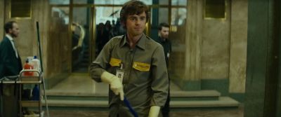 [Walter] Thom,
you're doing a great job. - The Vault