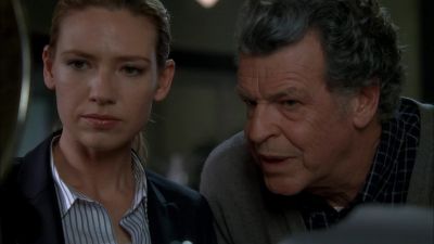 - Walter, this is...
- Don't expect it to happen quickly. - Fringe