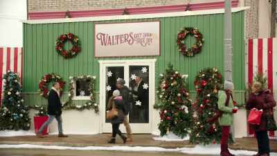 WALTERS
PRESENTES E ÁRVORES DE NATAL - 'Tis the Season to be Merry